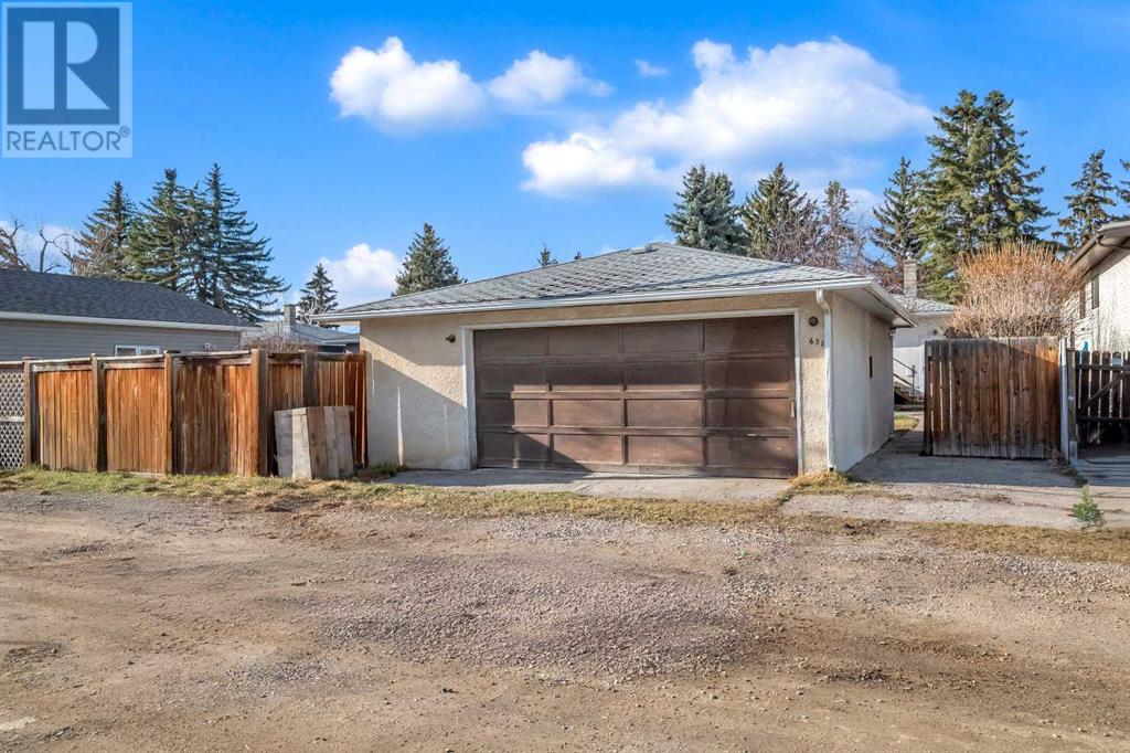 Single Family House Bungalow for Sale in   Avenue NE Winston Heights/Mountview Calgary 