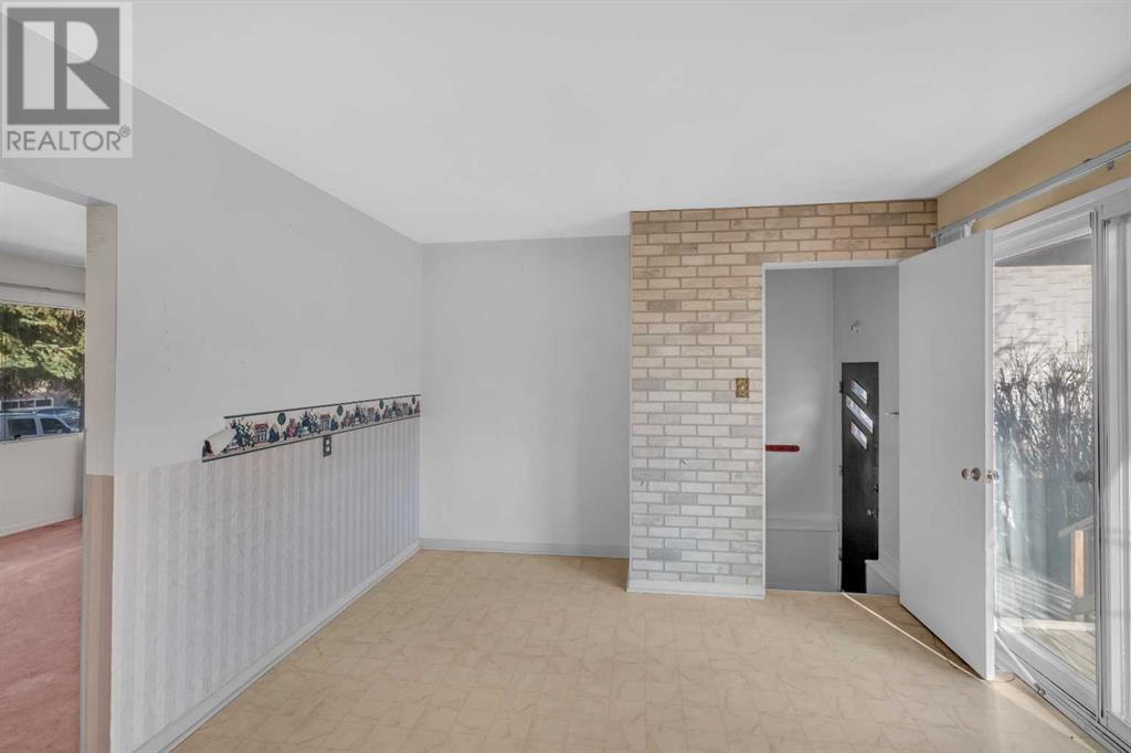 Single Family House Bungalow for Sale in   Avenue NE Winston Heights/Mountview Calgary 