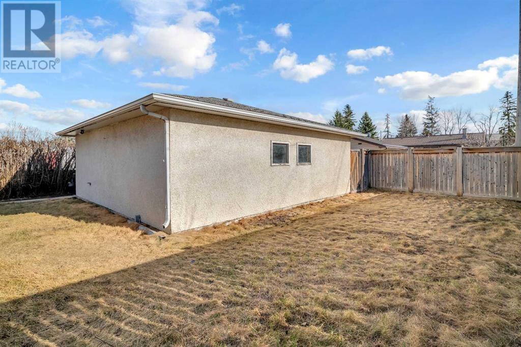 Single Family House Bungalow for Sale in   Avenue NE Winston Heights/Mountview Calgary 