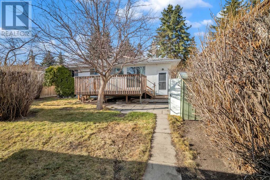 Single Family House Bungalow for Sale in   Avenue NE Winston Heights/Mountview Calgary 