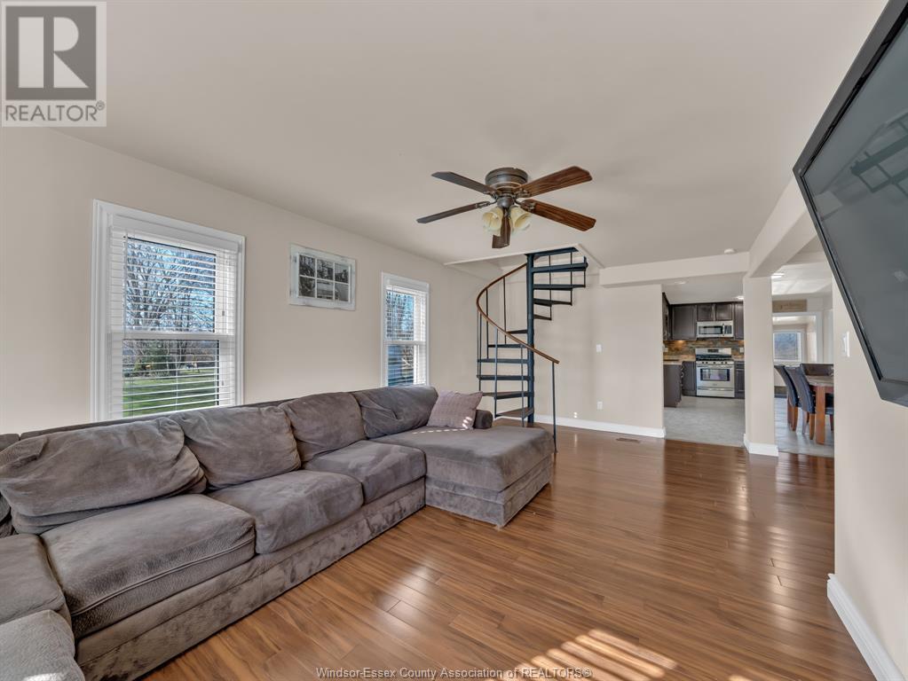 Photo 5 of 2888 Front Road, Lasalle ON