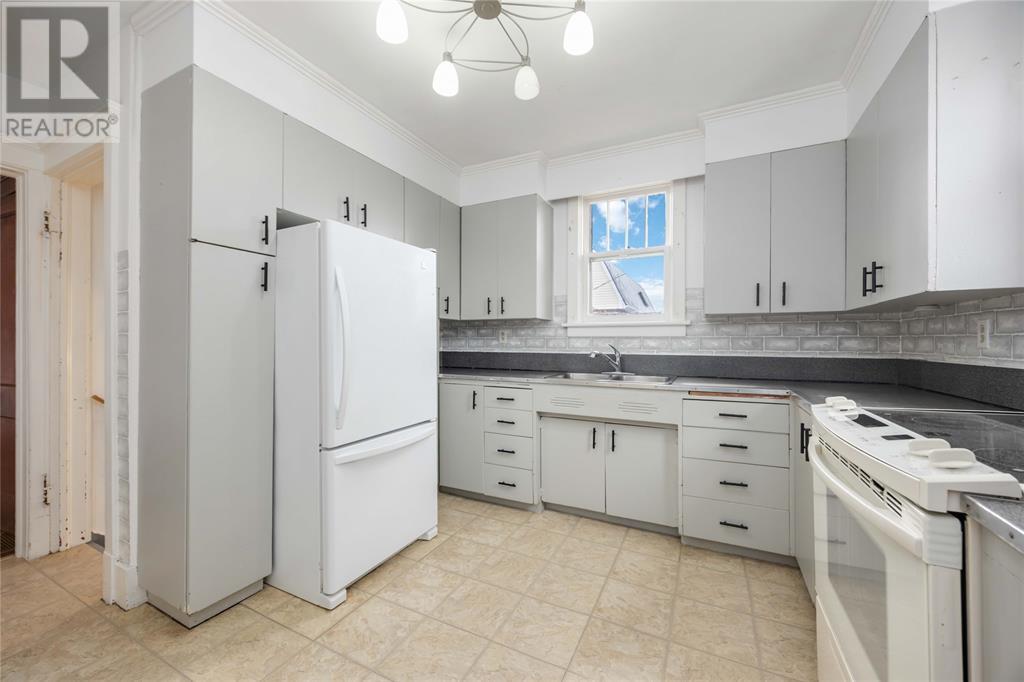 Photo 17 of 222 Shepherd Street, Sarnia ON