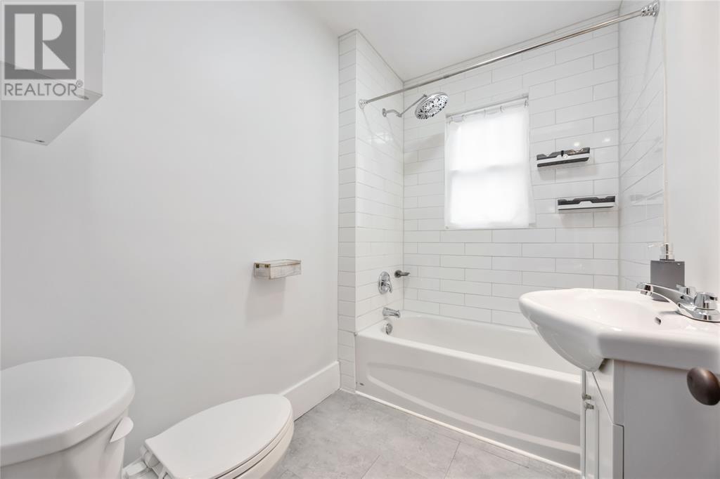 Photo 20 of 222 Shepherd Street, Sarnia ON