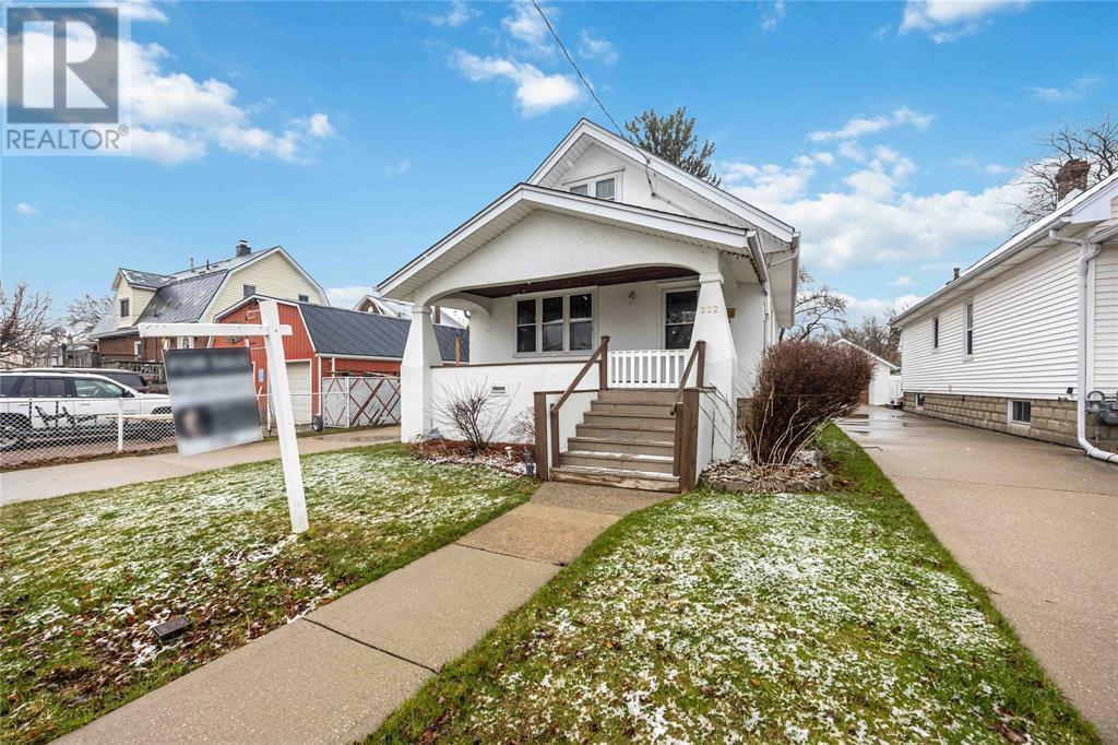 Photo 3 of 222 Shepherd Street, Sarnia ON