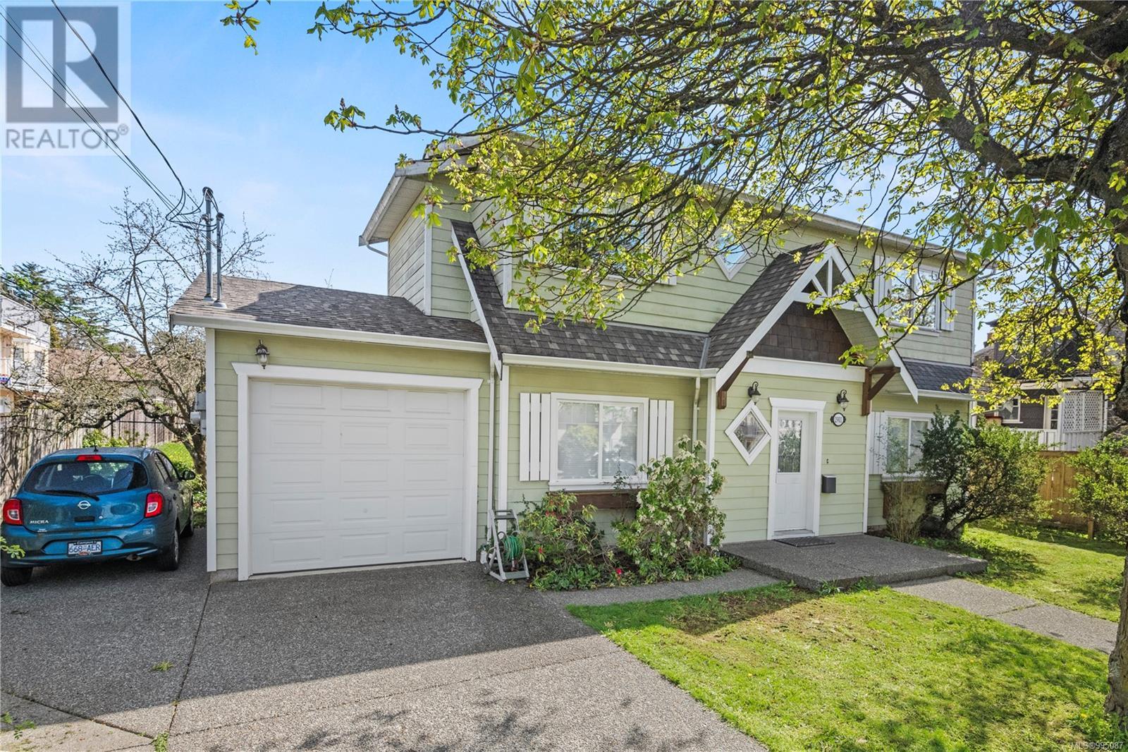 2901 Harriet Road, Victoria