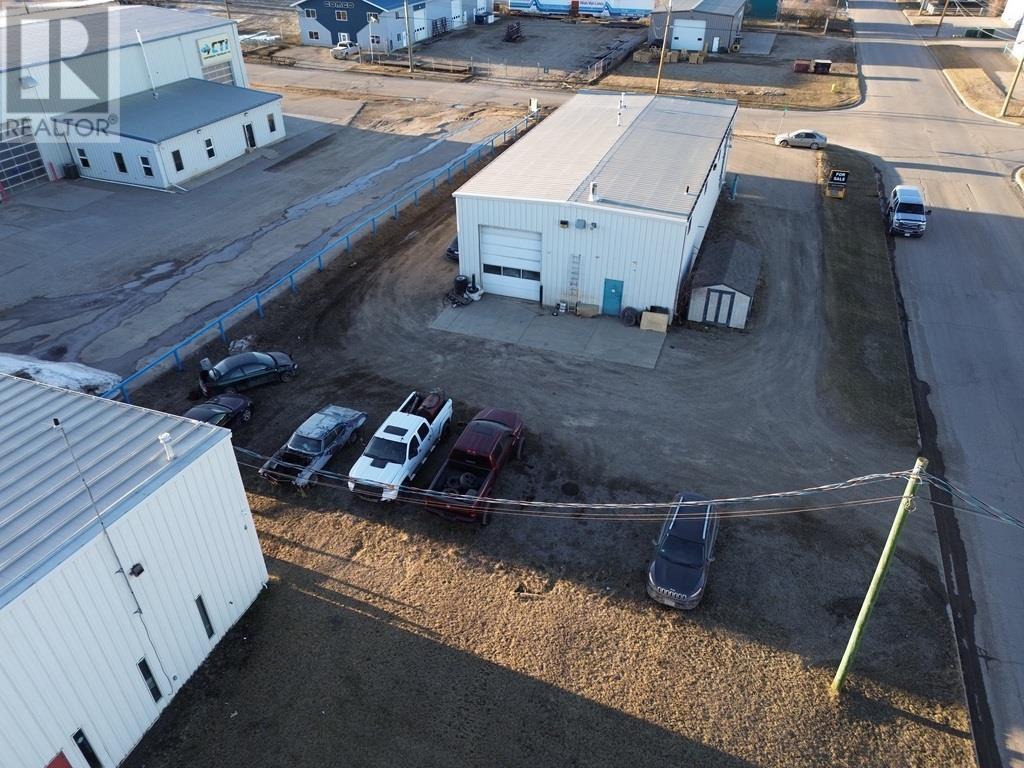 Photo 8 of 10903 89 Avenue, Fort St John BC