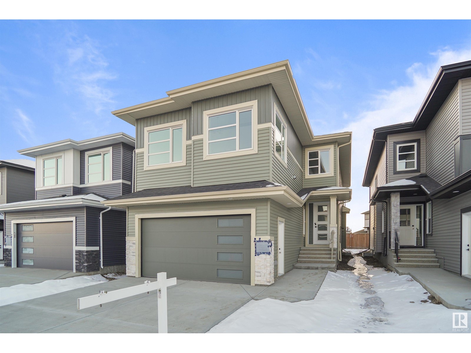 6811 171 AV NW, Edmonton
