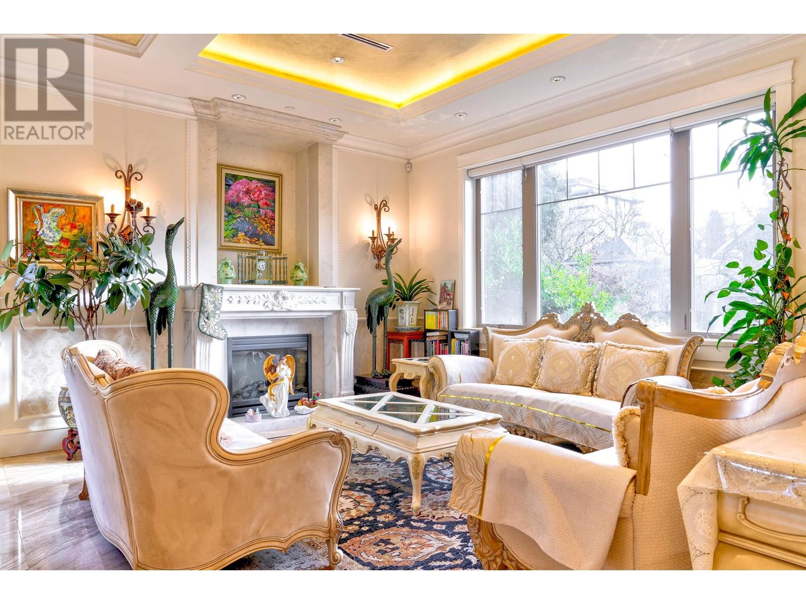 2237 W 37TH AVENUE, Vancouver