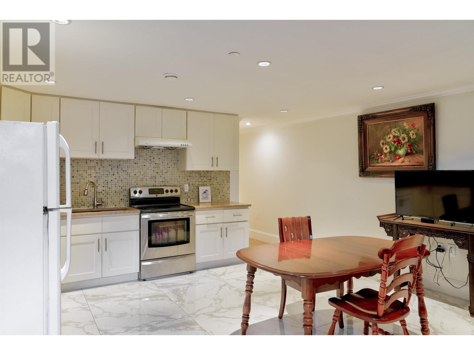2237 W 37TH AVENUE, Vancouver