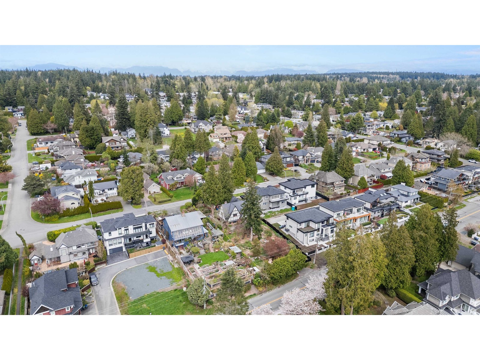13491 MARINE DRIVE, Surrey