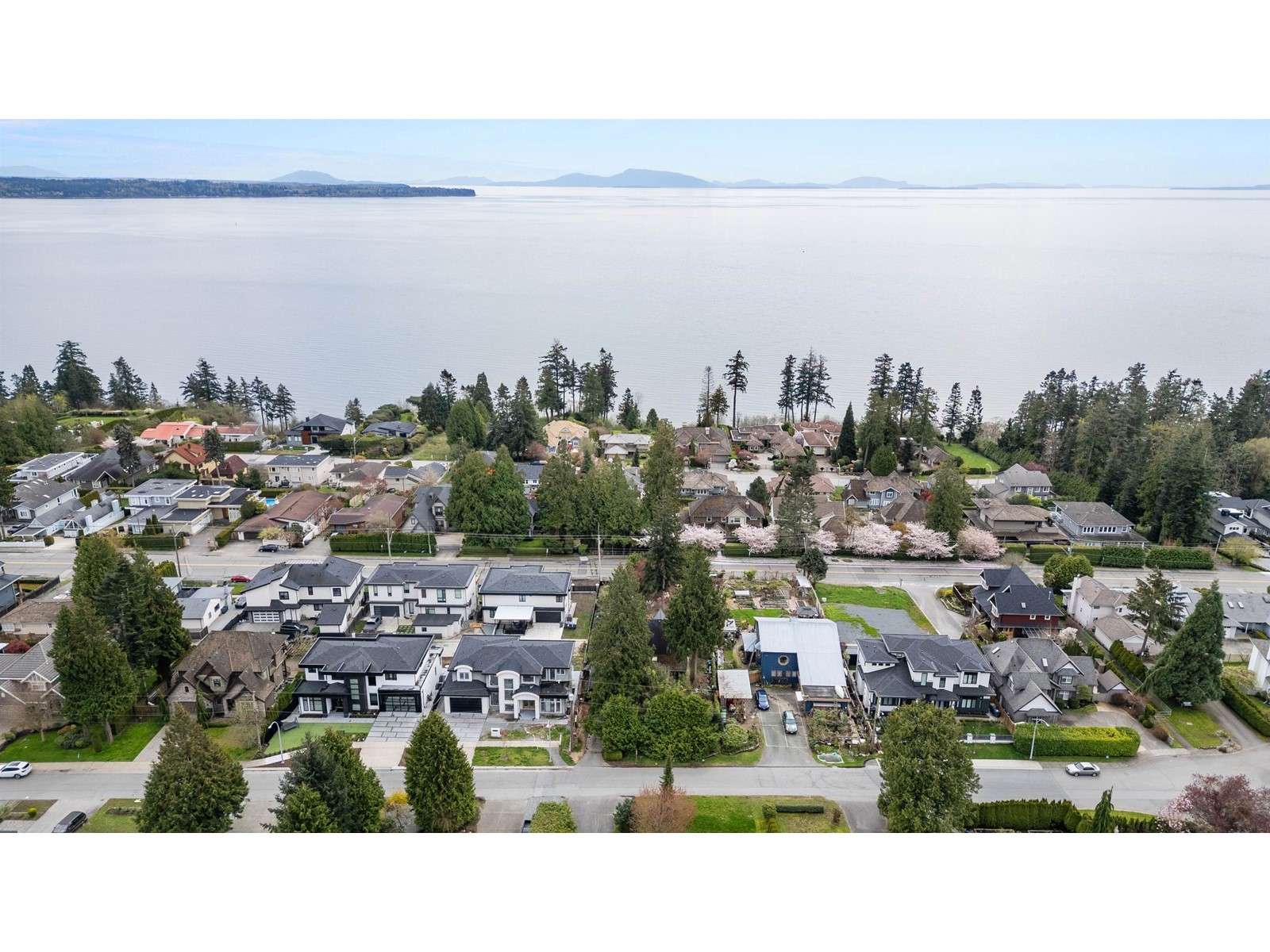 13491 MARINE DRIVE, Surrey