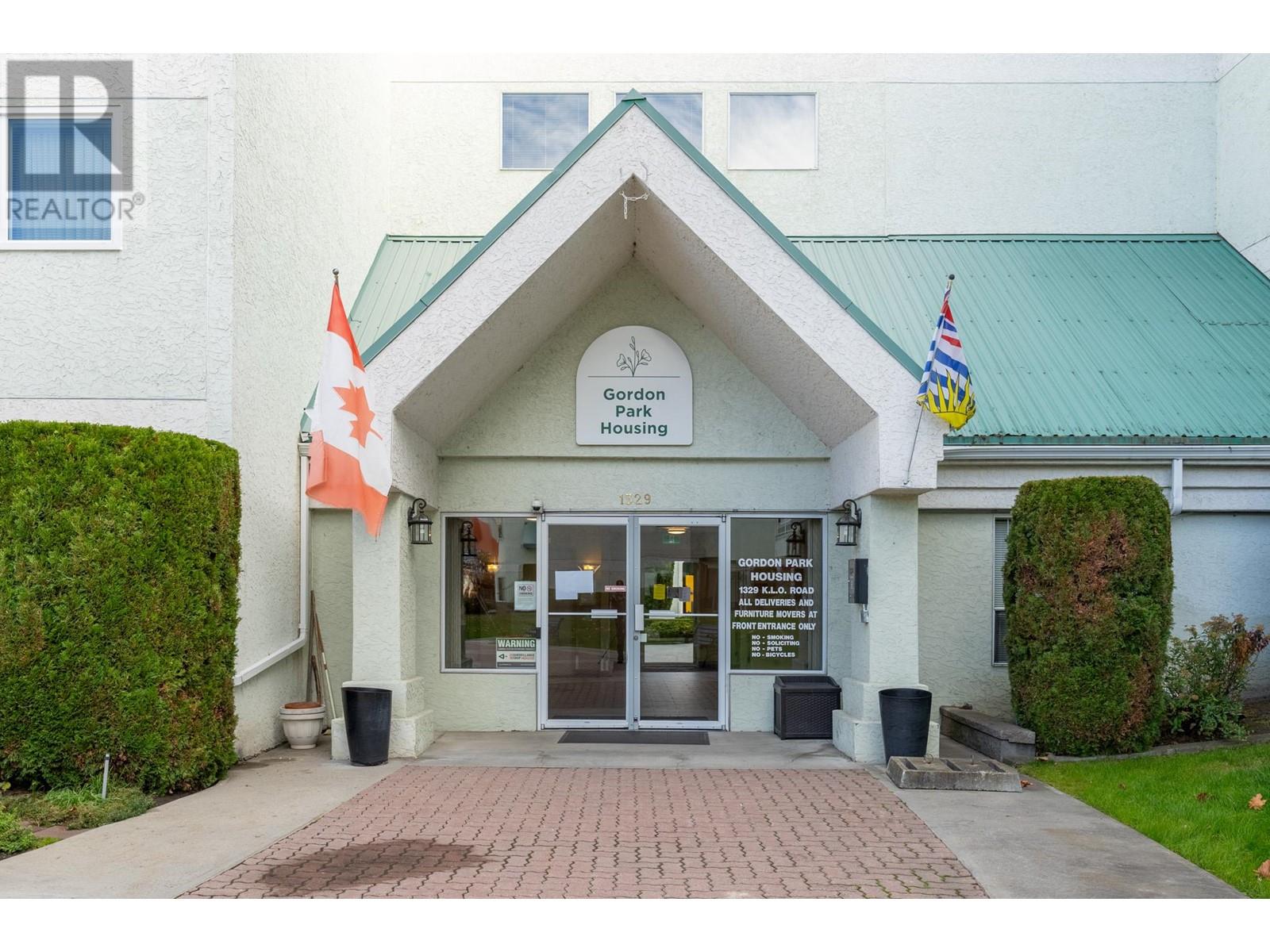 208 1329 KLO Road, Kelowna