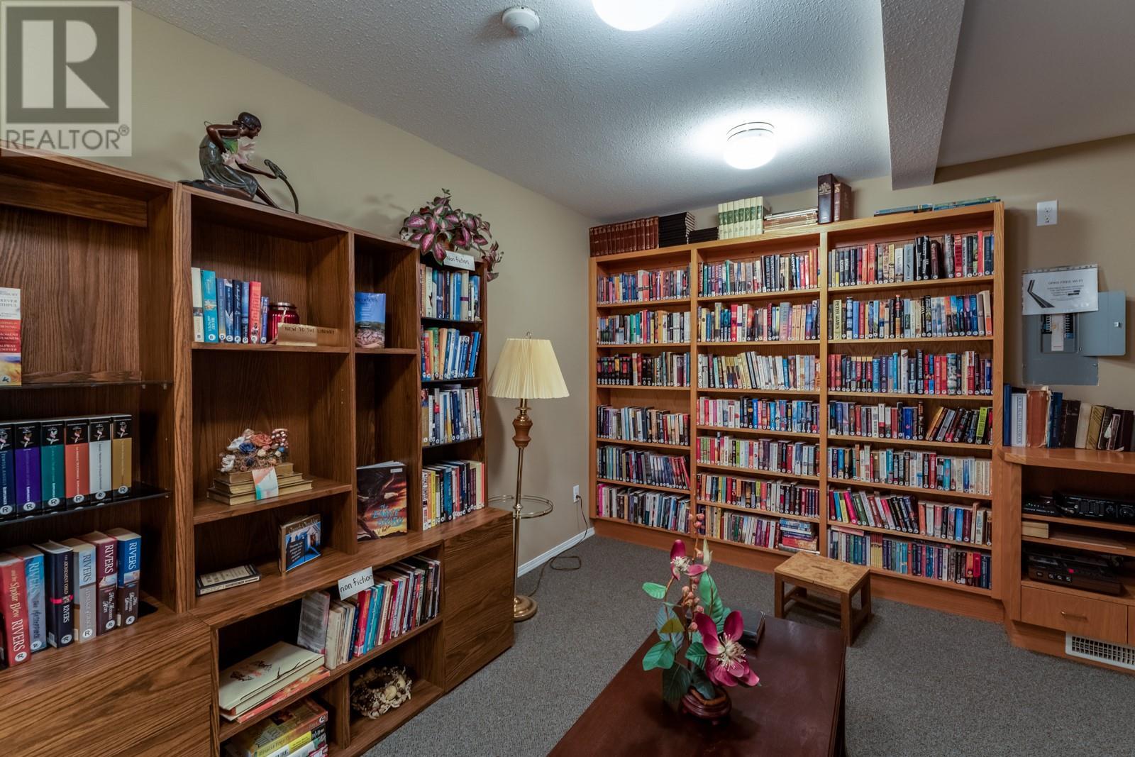 208 1329 KLO Road, Kelowna