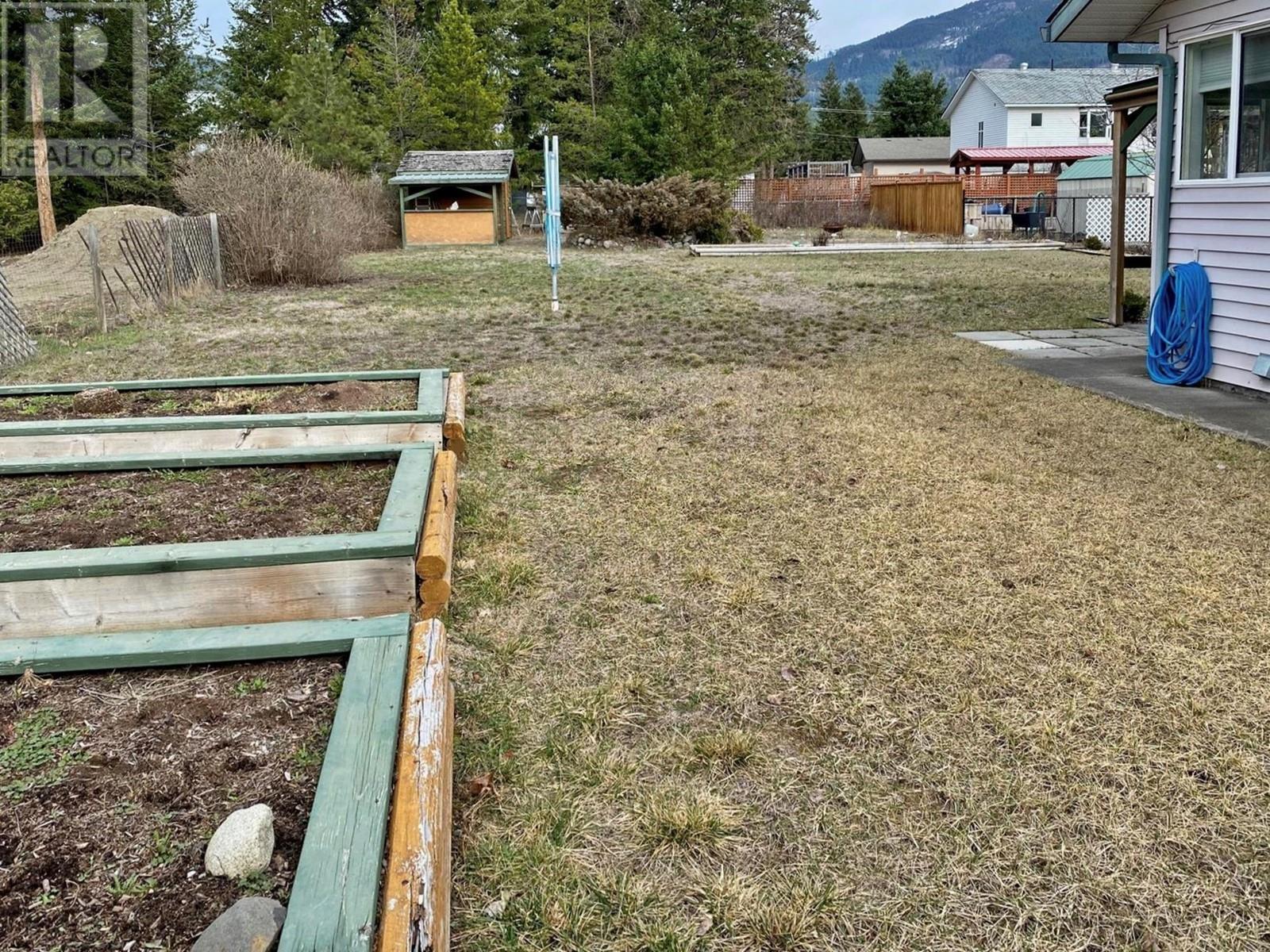 4812 Glentanna Road, Barriere