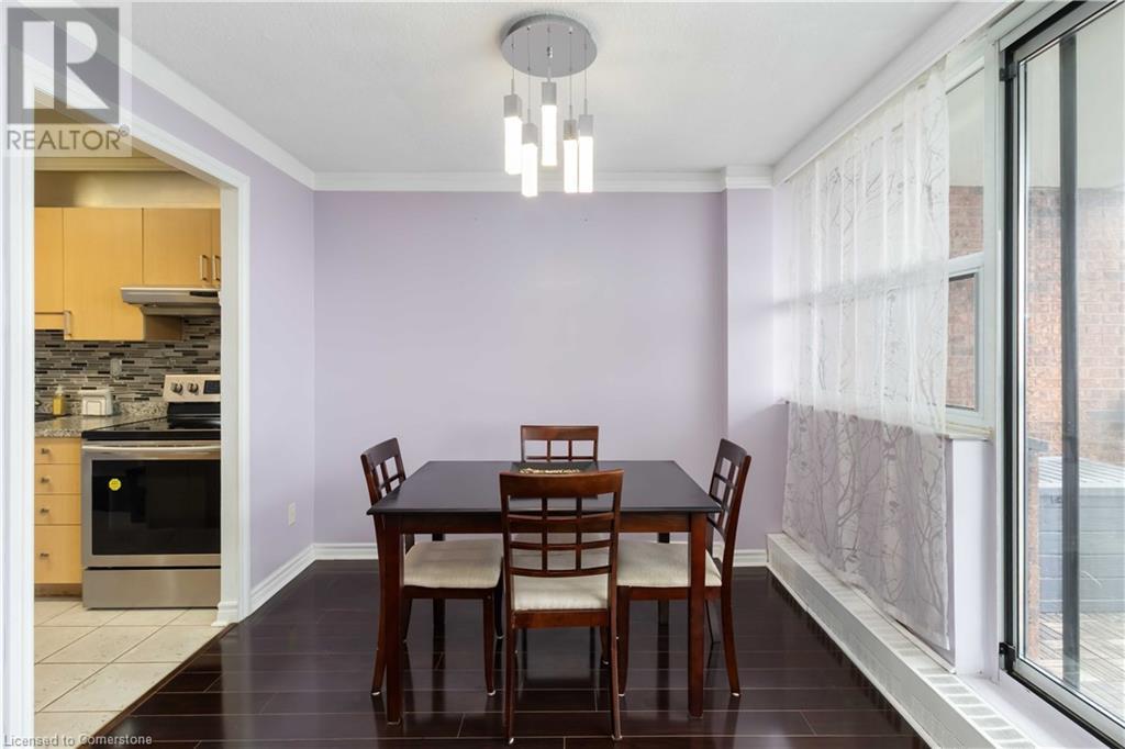 Photo 10 of 3501 Glen Erin Drive Unit 1207, Mississauga ON