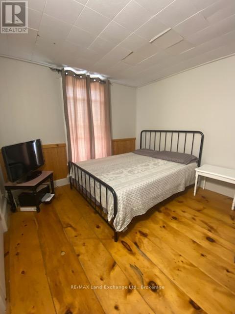 428 QUEEN STREET S - 18