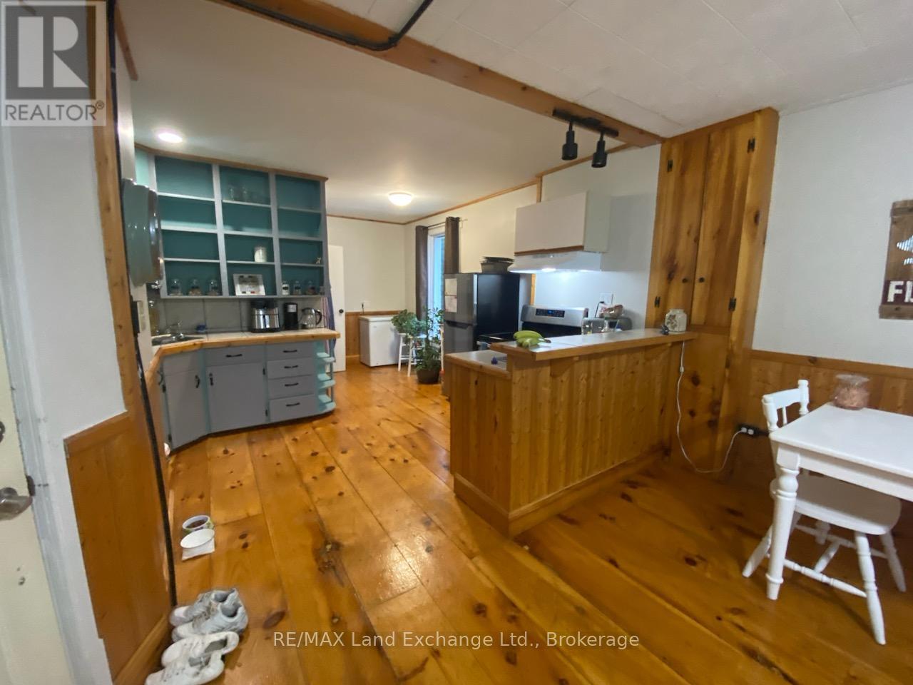 428 QUEEN STREET S - 20