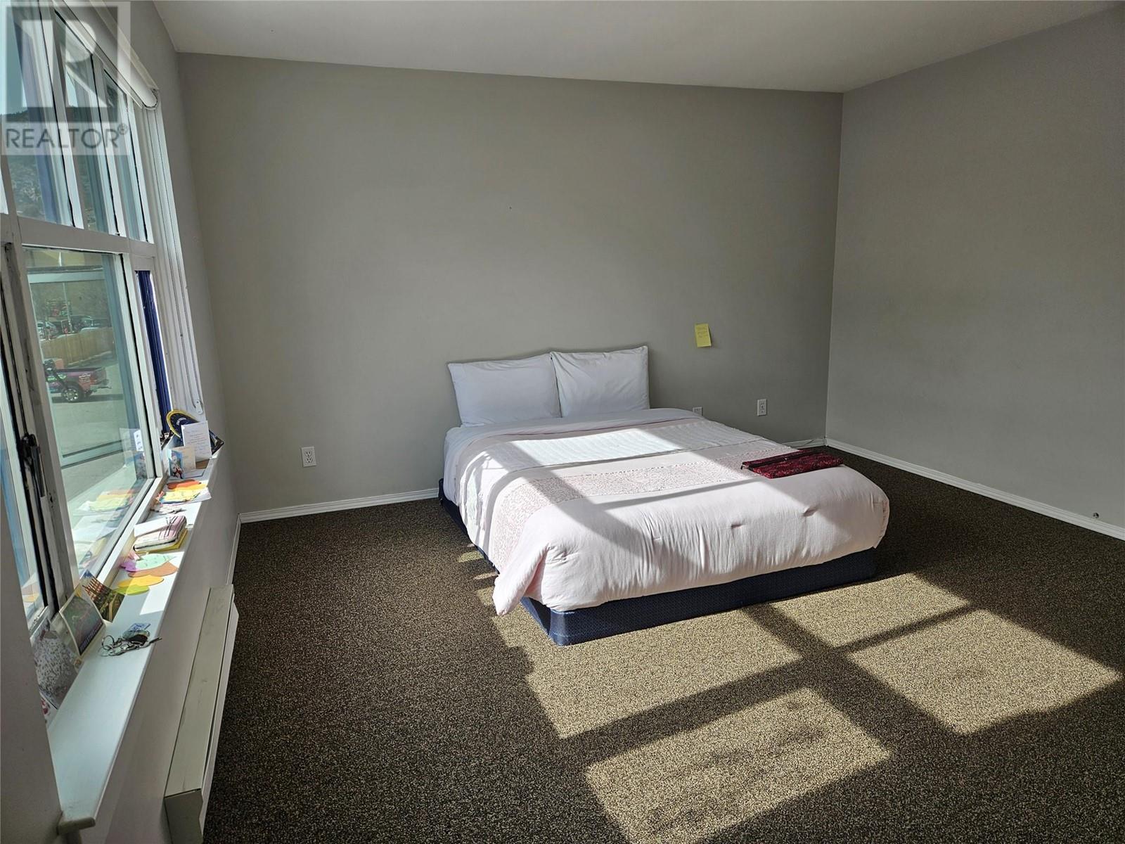 1027 Westminster Avenue W Unit# 201, Penticton