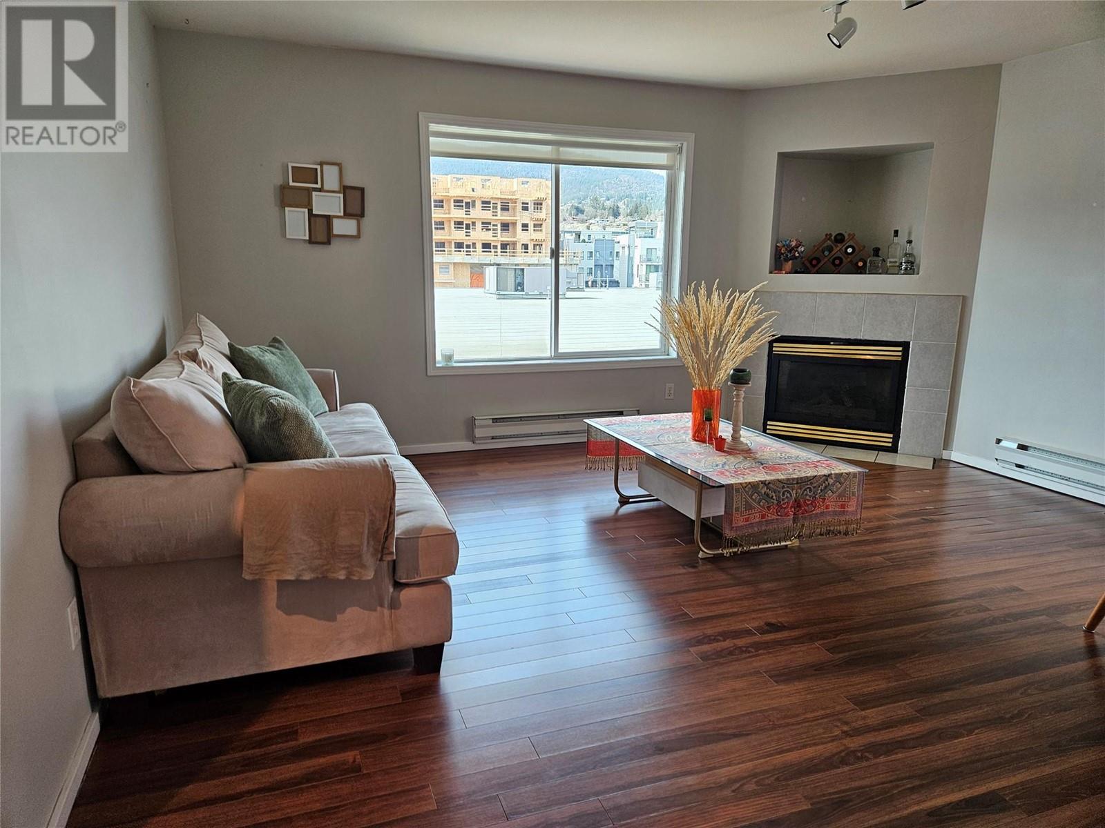 1027 Westminster Avenue W Unit# 201, Penticton