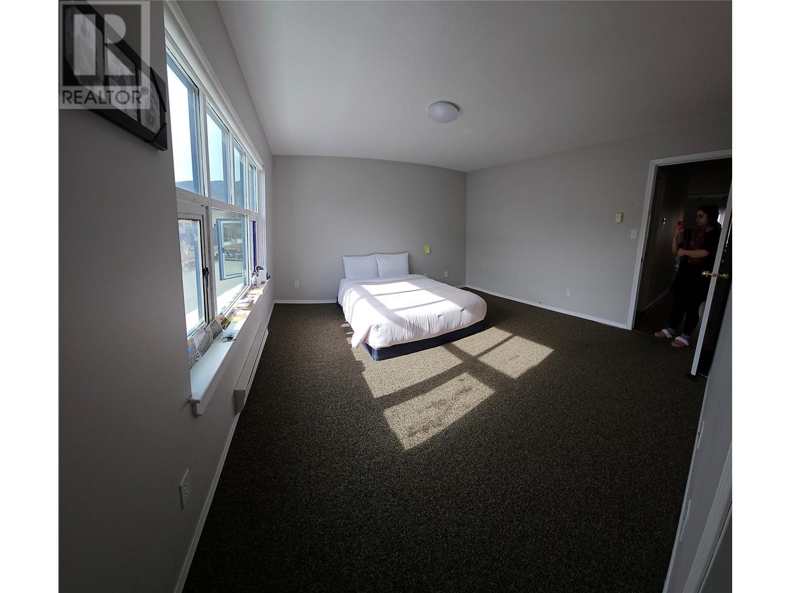 1027 Westminster Avenue W Unit# 201, Penticton