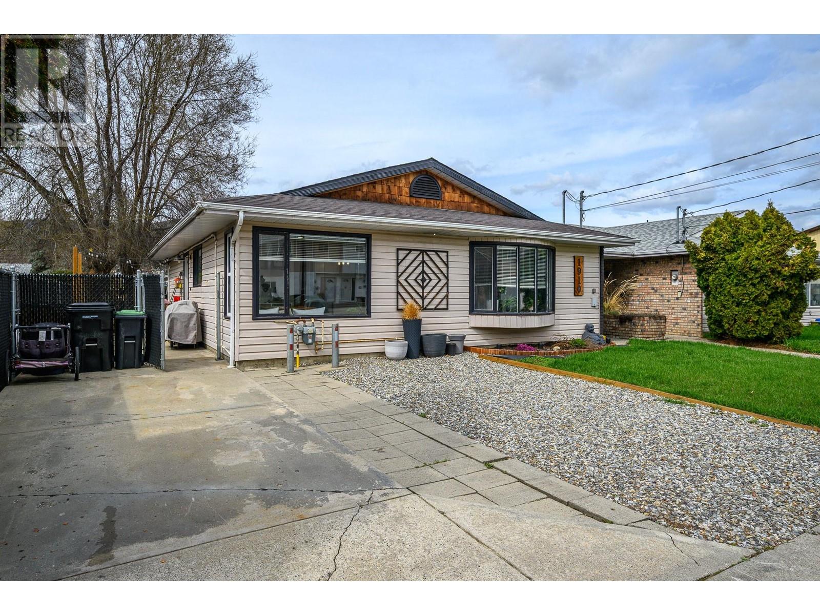 1910 42A Street, Vernon