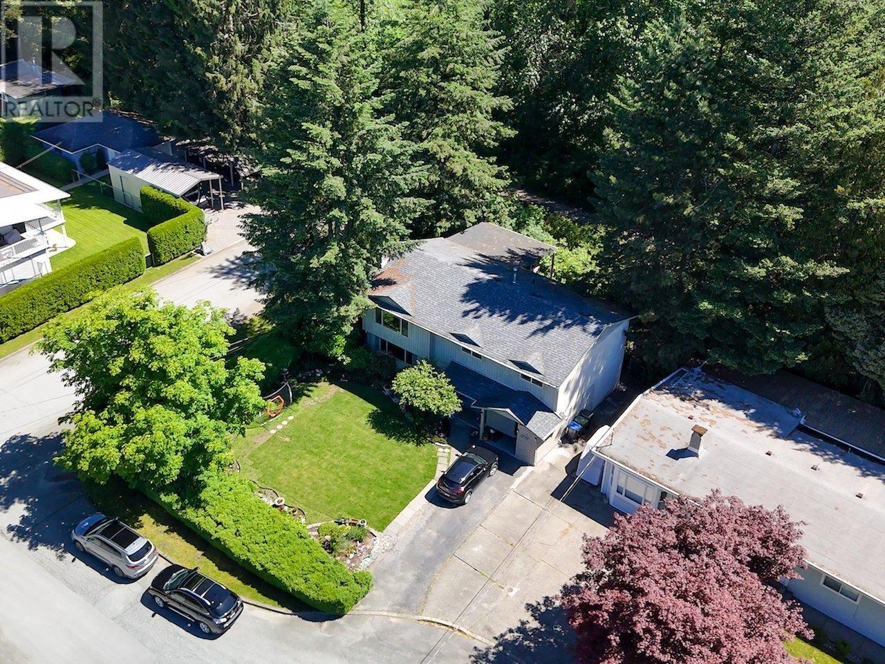 3796 ST. THOMAS STREET, Port Coquitlam
