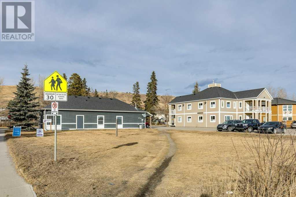 305 First Street East, Cochrane