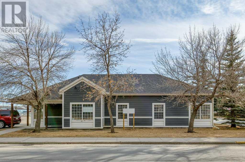 305 First Street East, Cochrane
