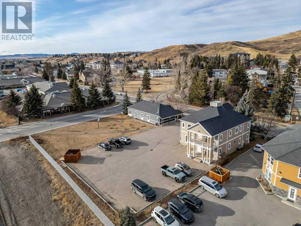 305 First Street East, Cochrane