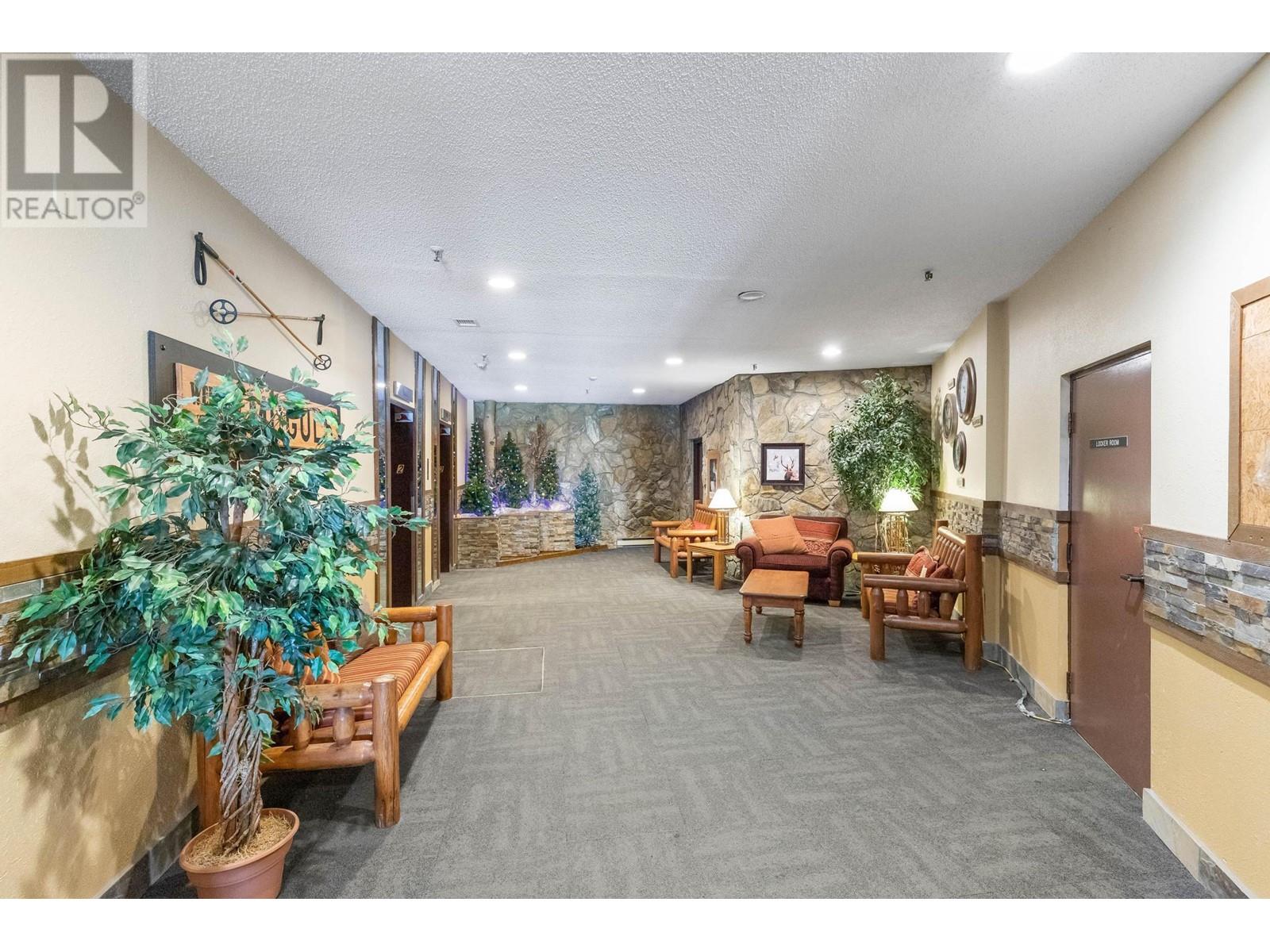 913 7470 Porcupine Road, Big White
