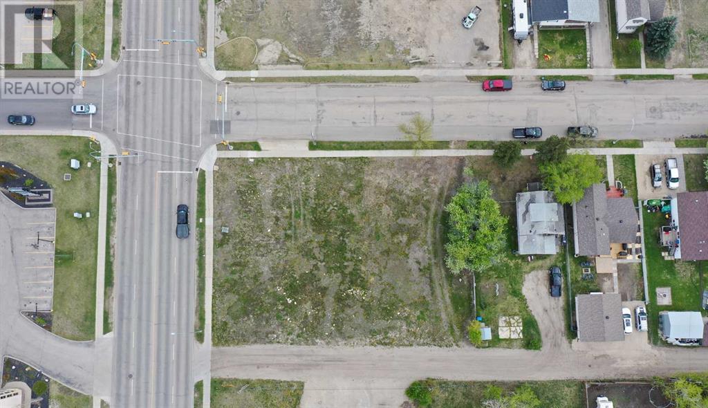 Photo 3 of 10002 94 Avenue, Grande Prairie AB