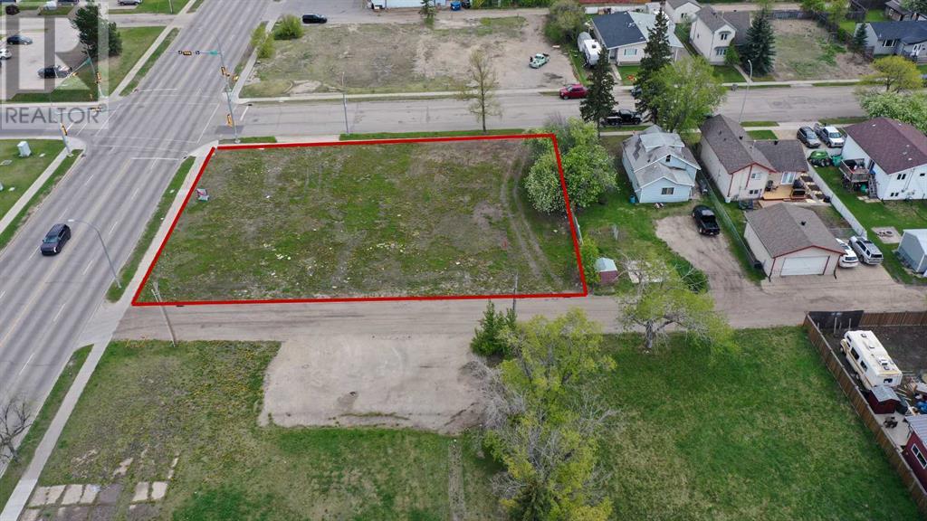 Photo 2 of 10002 94 Avenue, Grande Prairie AB