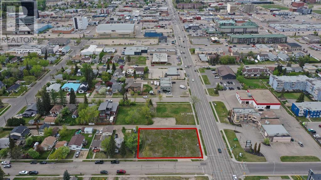 Photo 6 of 10002 94 Avenue, Grande Prairie AB