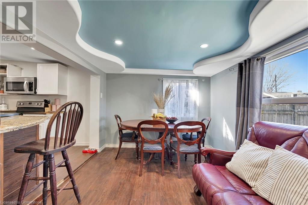 Photo 12 of 159 Grosvenor Avenue N, Hamilton ON