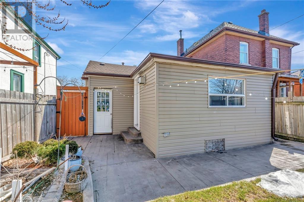 Photo 21 of 159 Grosvenor Avenue N, Hamilton ON