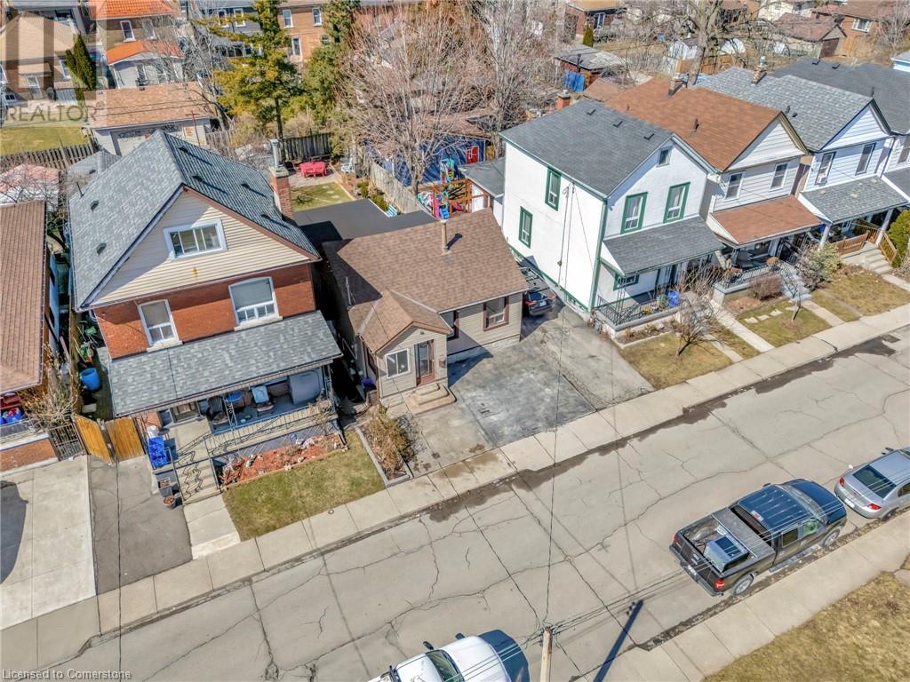 Photo 23 of 159 Grosvenor Avenue N, Hamilton ON