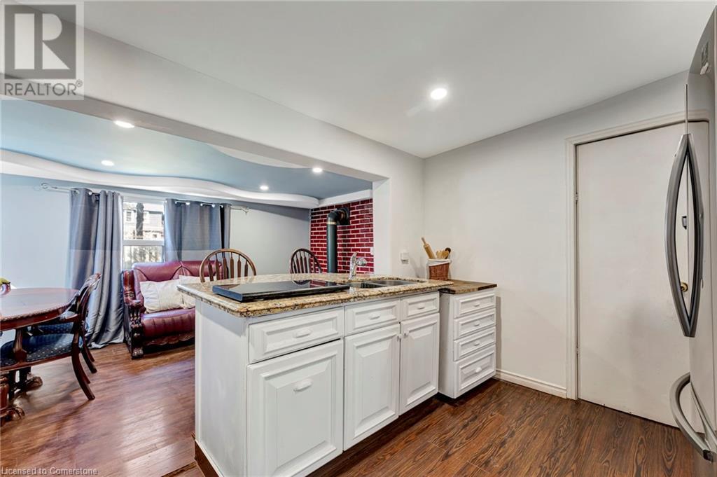 Photo 7 of 159 Grosvenor Avenue N, Hamilton ON