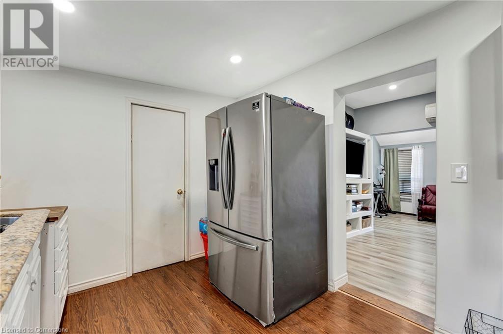 Photo 8 of 159 Grosvenor Avenue N, Hamilton ON