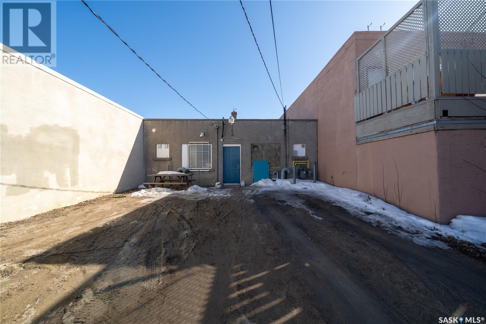 Photo 12 of 3416 Hill Avenue, Regina SK