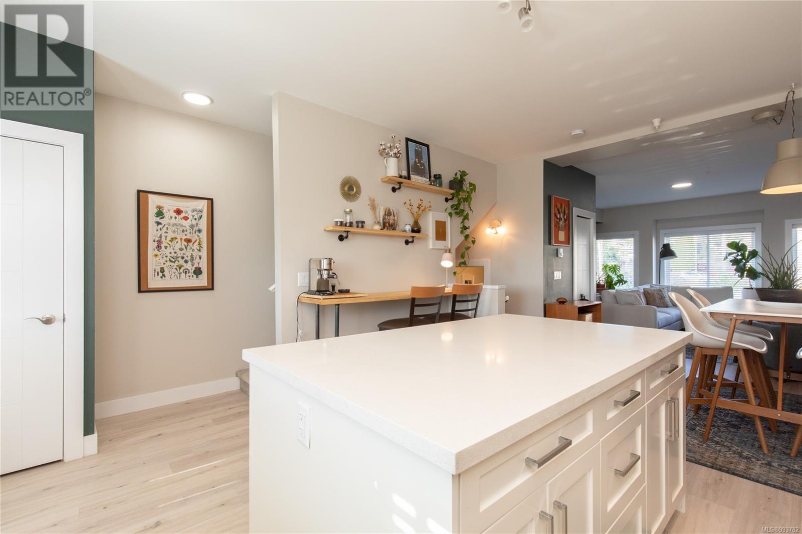 105 253 Victoria Rd, Nanaimo