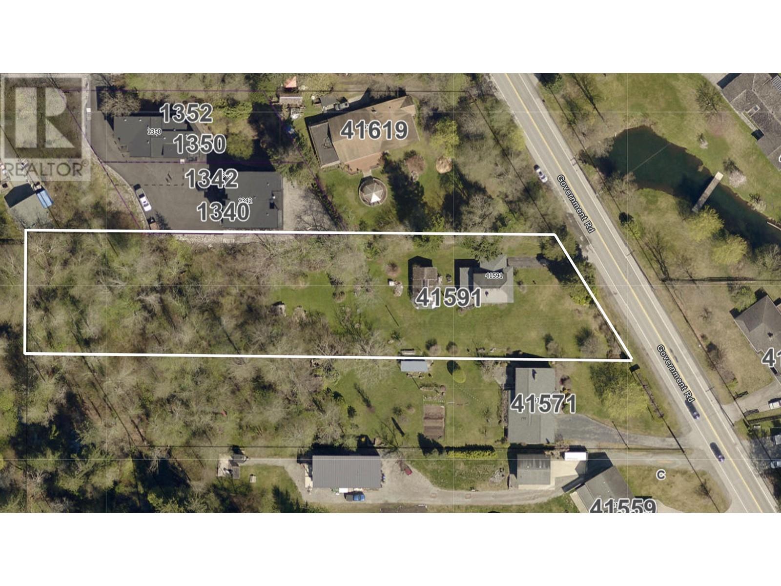41591 GOVERNMENT ROAD, Squamish