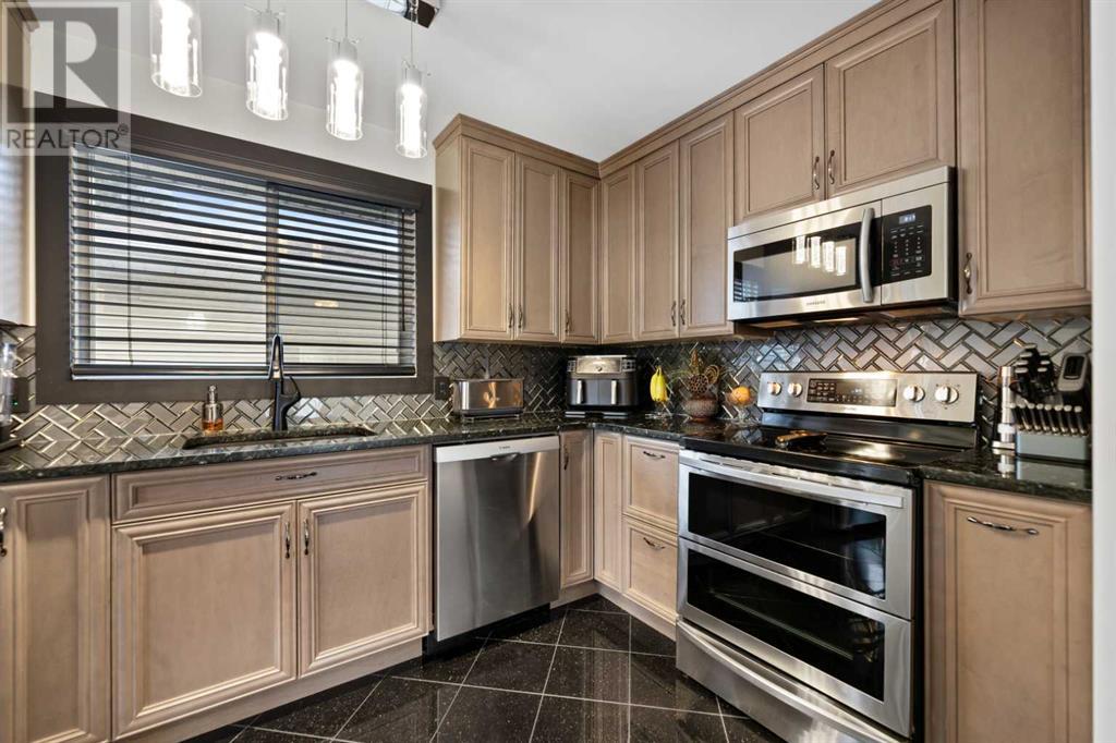 Single Family House 4 Level for Sale in   Avenue NE Pineridge Calgary 