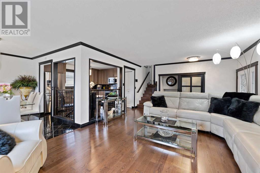 Single Family House 4 Level for Sale in   Avenue NE Pineridge Calgary 
