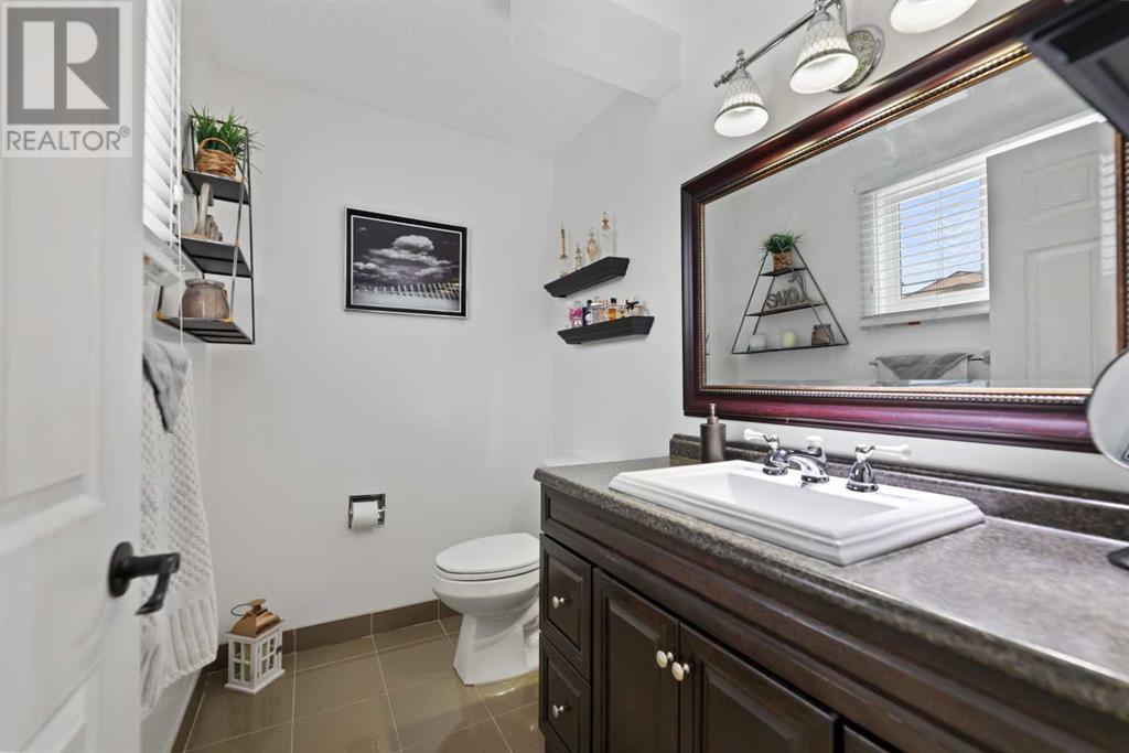 Single Family House 4 Level for Sale in   Avenue NE Pineridge Calgary 
