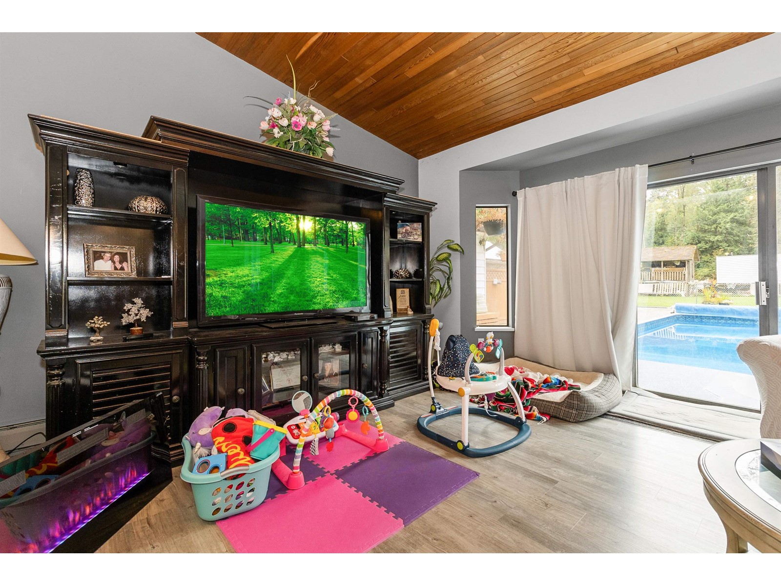Photo 20 of 18478 94 Avenue, Surrey BC