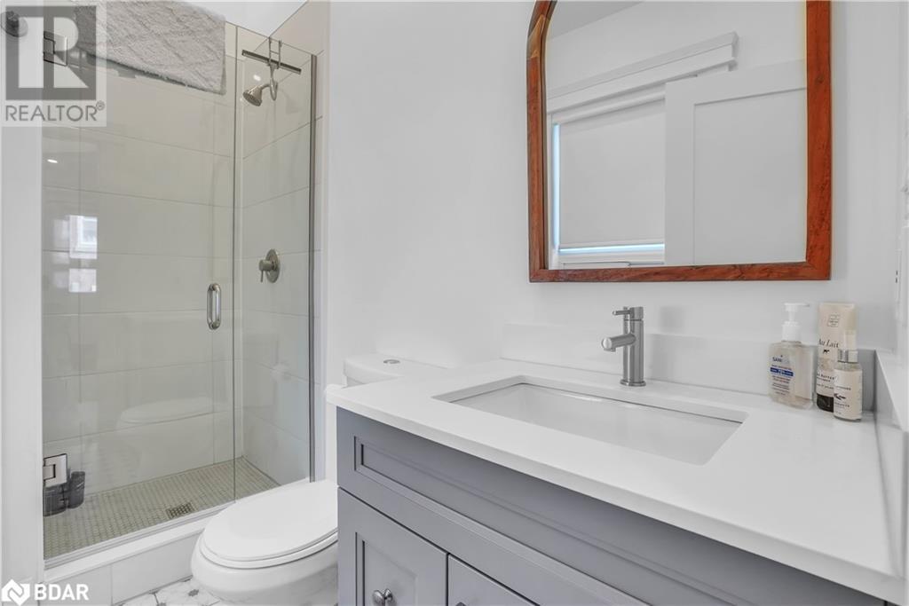 Photo 10 of 27 Victoria Street, Barrie ON
