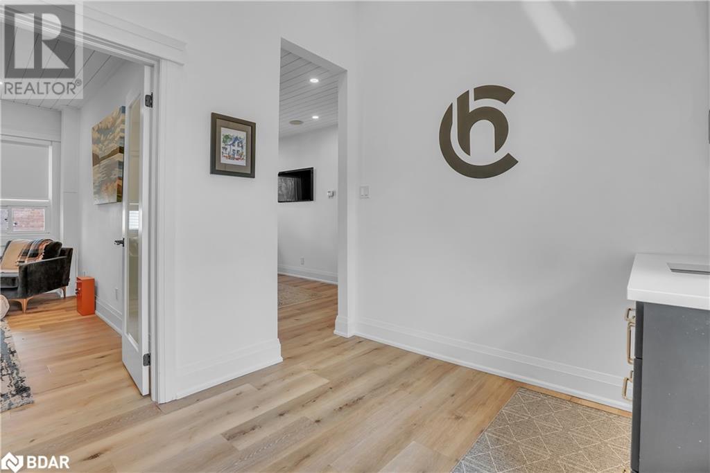 Photo 16 of 27 Victoria Street, Barrie ON