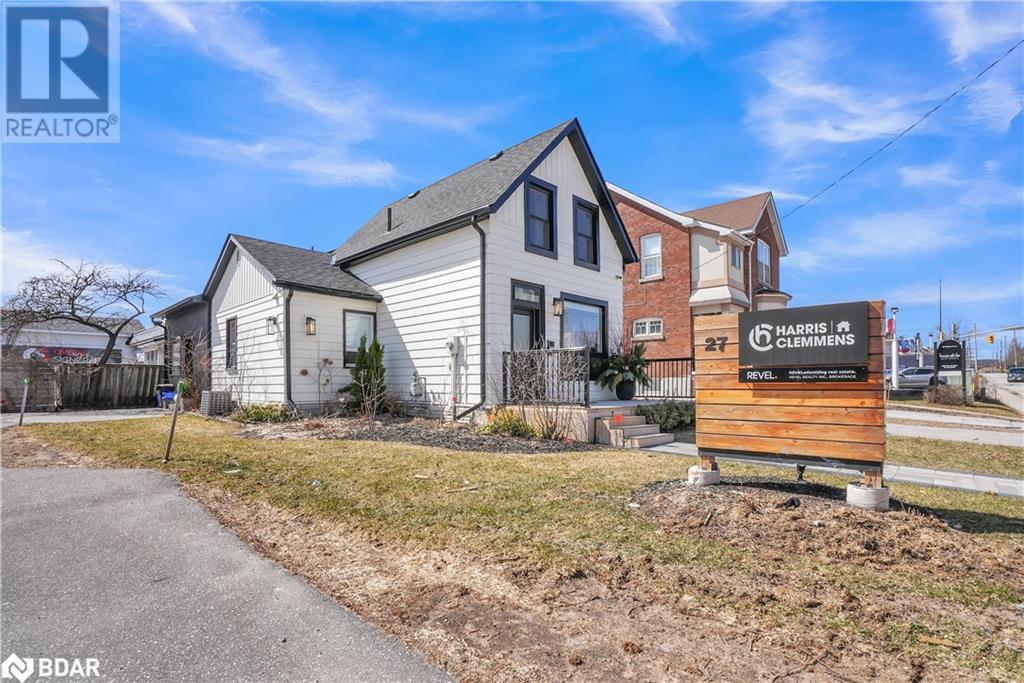 Photo 3 of 27 Victoria Street, Barrie ON