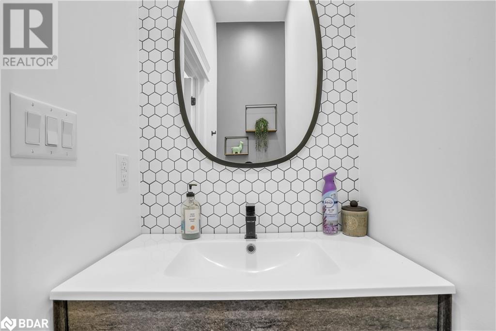 Photo 27 of 27 Victoria Street, Barrie ON