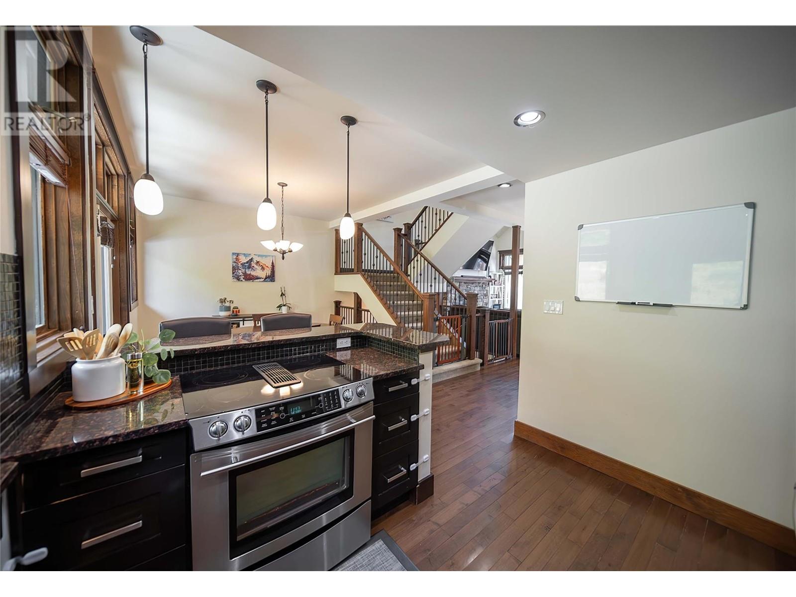 437 CANYON Trail Unit# A, Fernie